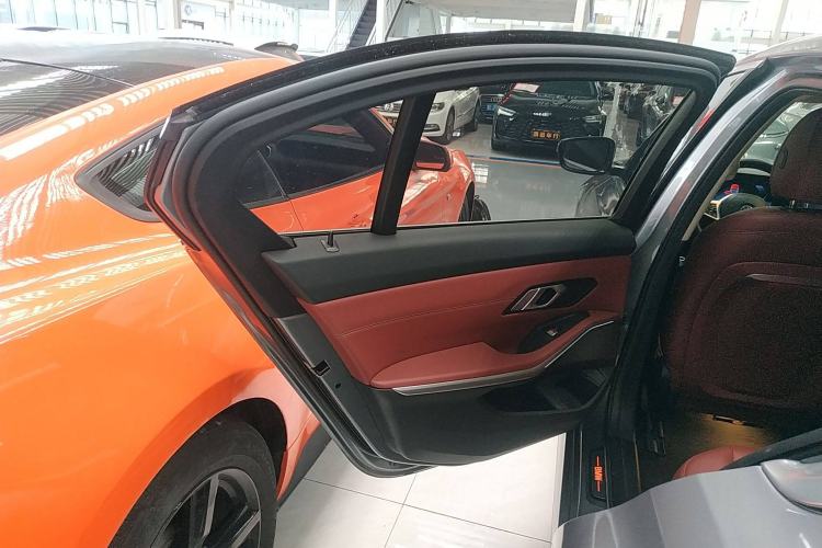 Used BMW i3 2022 eDrive 35 L
