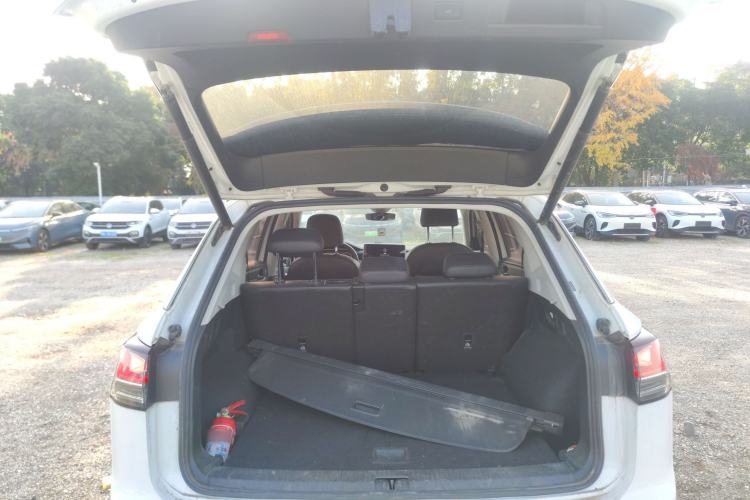 Used Volkswagen Tayron 2023 300TSI Two-Wheel-Drive Luxury Plus Advanced Edition
