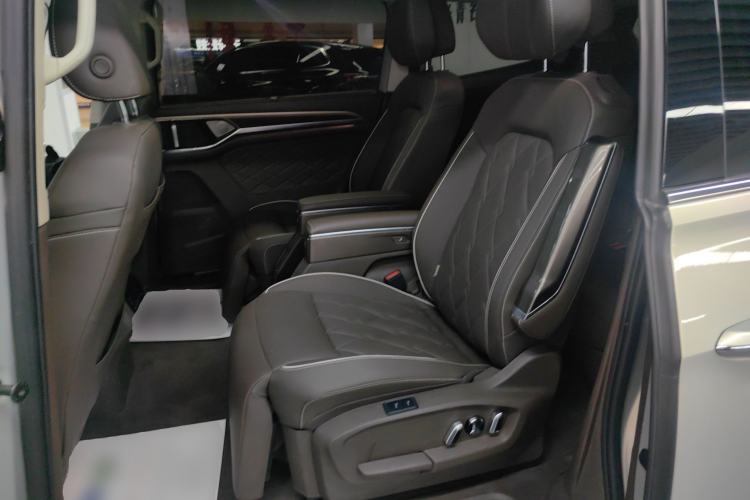 Used Volkswagen Viloran 2020 380TSI Prestige Edition
