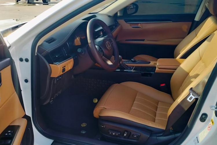 Used Lexus ES 2015 200 Comfort Edition
