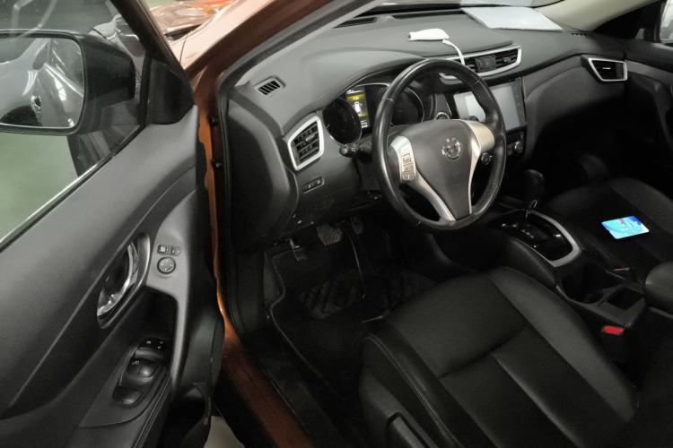 Used Nissan X-Trail 2014 2.0L CVT Comfort Edition 2WD
