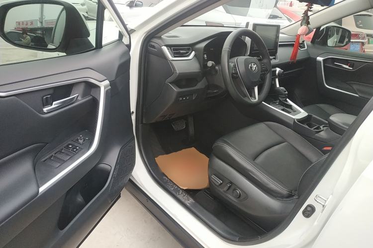 Used Toyota RAV4 2020 2.0L CVT 4x4 Trend Edition
