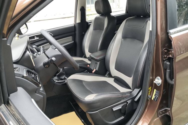 Used HYOSOW H3 2015 1.5L Manual Comfort Model
