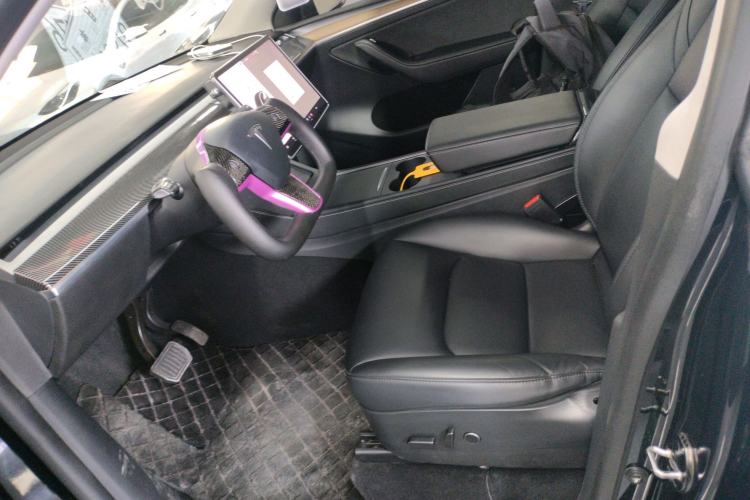 Used Tesla Model Y 2021 Long-Range All-Wheel-Drive Version 3D7
