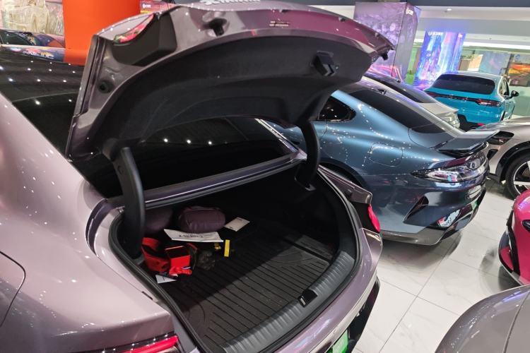 Used  SU7 2024 Four-Wheel Drive Ultra-Long Range Advanced Intelligent Driving Max Edition
