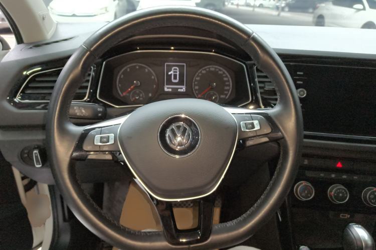 Used Volkswagen T-ROC 2018 280TSI DSG Four-Wheel Drive Comfort Version China V Standard
