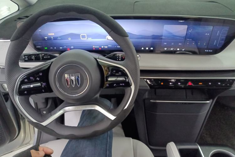 Used Buick GL8 2025 Lu Zun Deluxe Edition