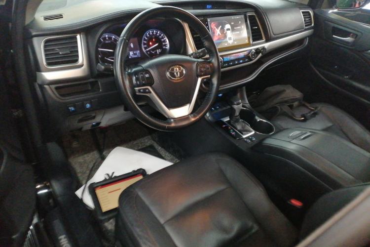 Used Toyota Highlander 2015 2.0T Two-Wheel Drive Luxury Edition 7 Seats