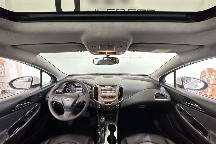 Used Chevrolet Cruze 2018 Hatchback 320 Automatic Pioneer Sunroof Edition
