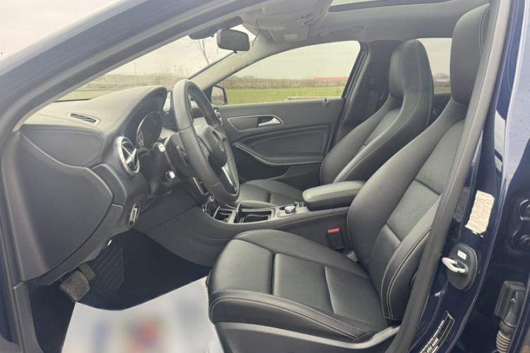 Used Mercedes-Benz GLA 2016 GLA 200 Fashion Model
