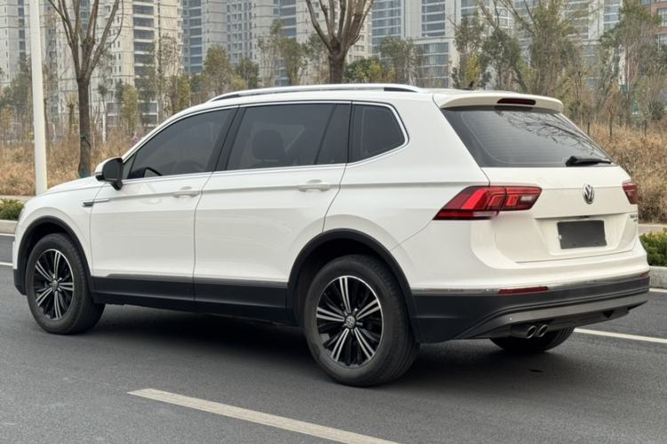 Used Volkswagen Tiguan L 2020 330TSI Automatic Two-Wheel Drive Panoramic Comfort Edition China VI Standard