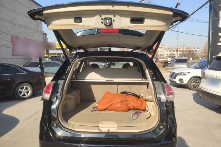 Used Nissan X-Trail 2014 2.5L CVT Luxury Edition 4WD
