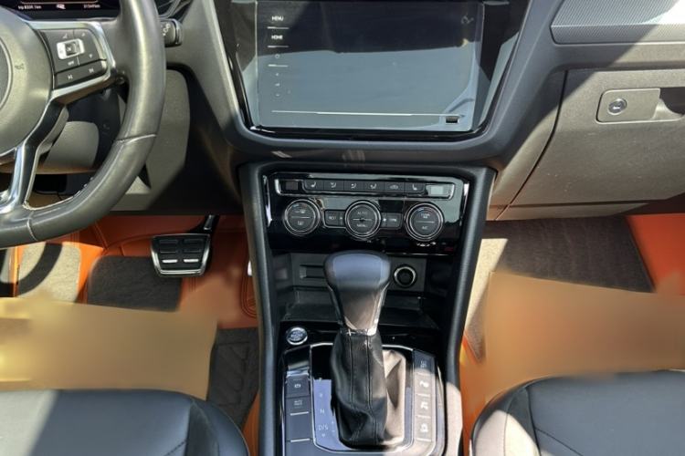 Used Volkswagen Tiguan L 2021 330TSI Automatic Two-Wheel Drive R-Line Enhanced Edition
