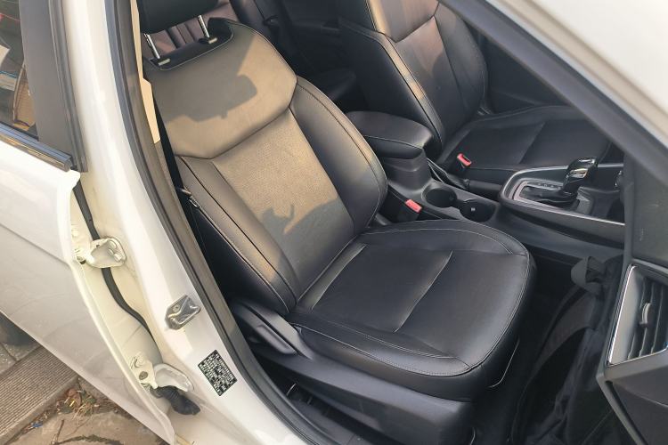 Used Ford Escort 2015 1.5L Automatic Fashion Model
