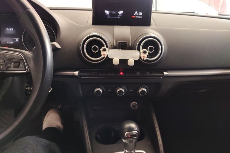 Used Audi A3 2019 Limousine 35 TFSI Ambition China V
