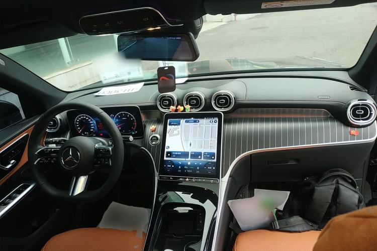 Used Mercedes-Benz GLC 2023 GLC 260 L 4MATIC Luxury Model 5 Seats
