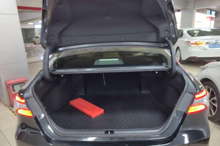 Used Toyota Camry 2019 2.0G Luxury Edition China VI Standard
