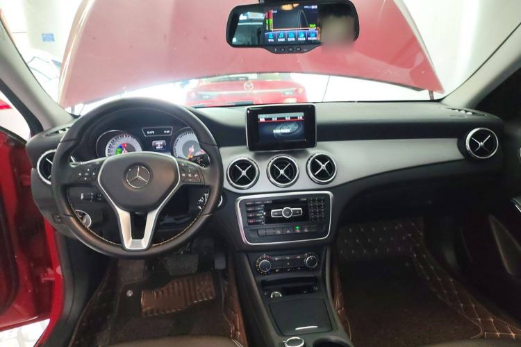 Used Mercedes-Benz GLA 2015 GLA 200 Fashion Model
