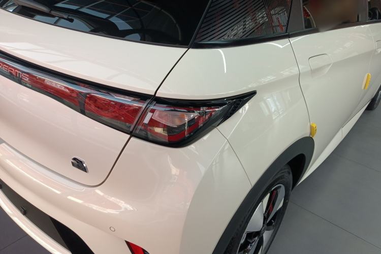 Used BYD Dolphin 2023 420 km Fashion Edition
