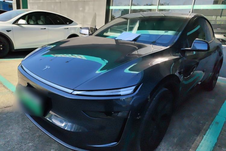 Used Tesla Model Y 2025 Rear-Wheel-Drive Version