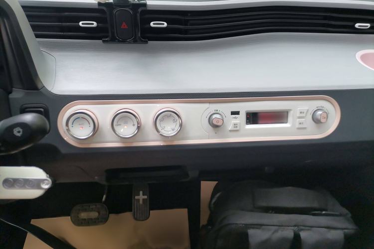 Used Wuling Hongguang MINIEV 2022 Macaron Premium Model – Lithium Iron Phosphate
