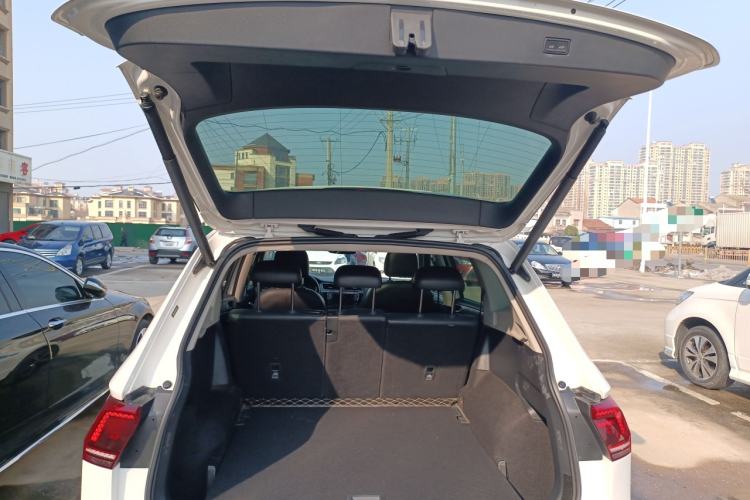 Used Volkswagen Tiguan L 2017 380TSI Automatic All-Wheel-Drive Luxury Edition
