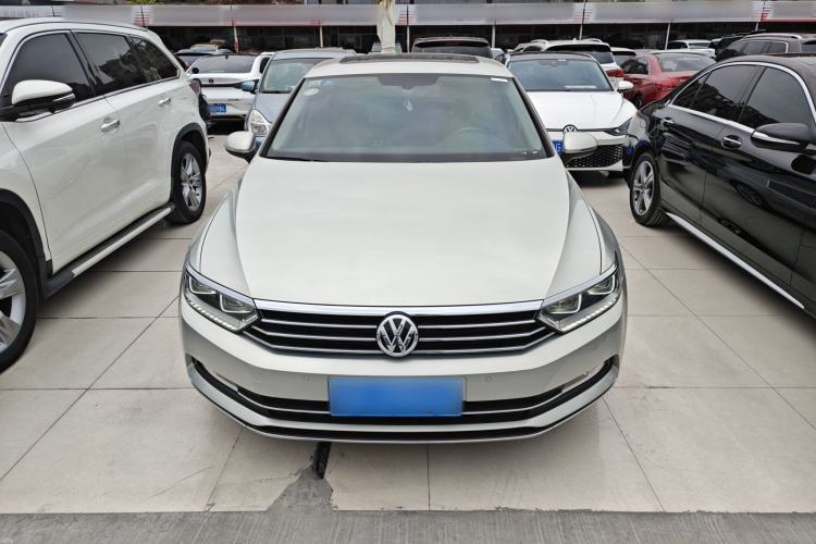 Used Volkswagen Magotan 2018 Facelift 330TSI DSG Luxury Model