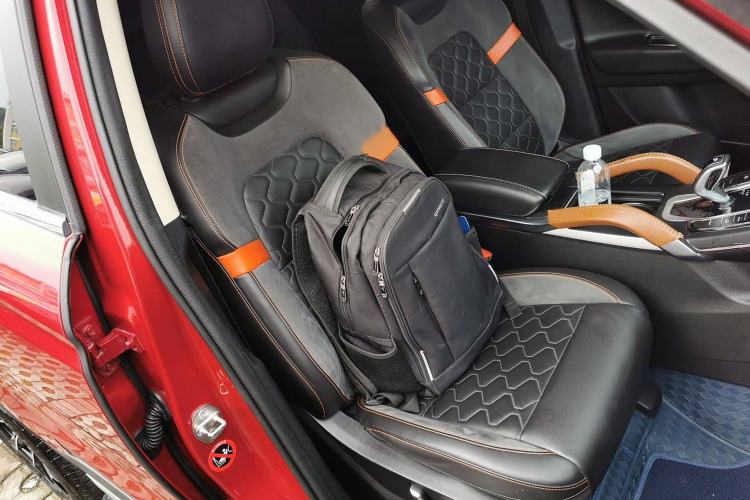 Used Geely Auto Emgrand X7 Sport 2020 1.8TD DCT Two-Wheel Drive Smart Connect 4G-Enabled Version
