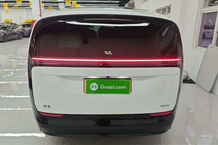 Used Li Auto MEGA 2024 Ultra Model
