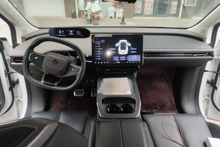 Used  HT 2023 670 Rear-Drive Ultra-High Voltage Version
