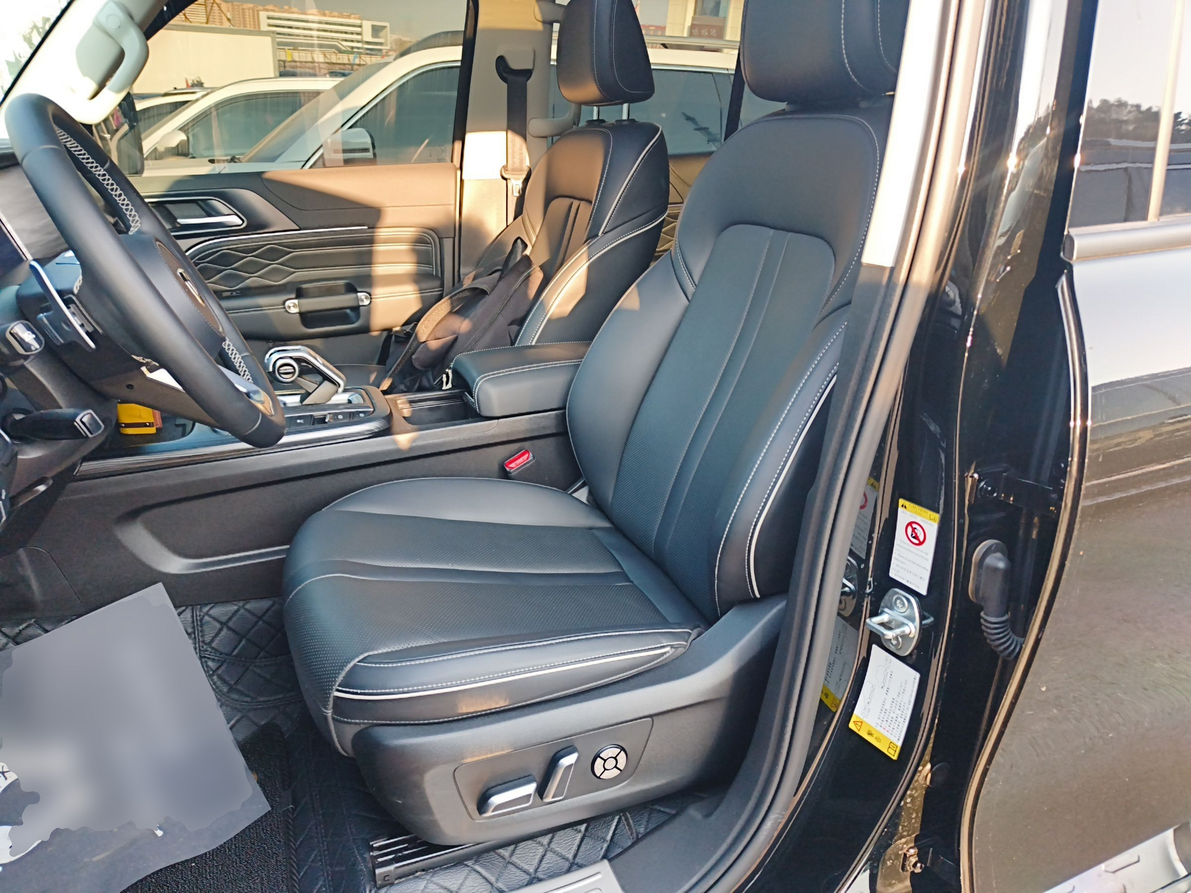 Переднее сиденье в автомобиле