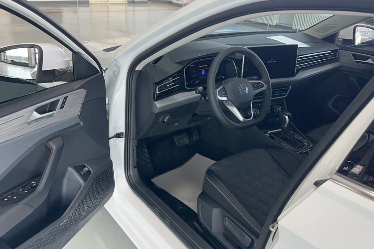 Used Volkswagen Sagitar 2025 Revised Version Three 300TSI DSG Excellence Edition