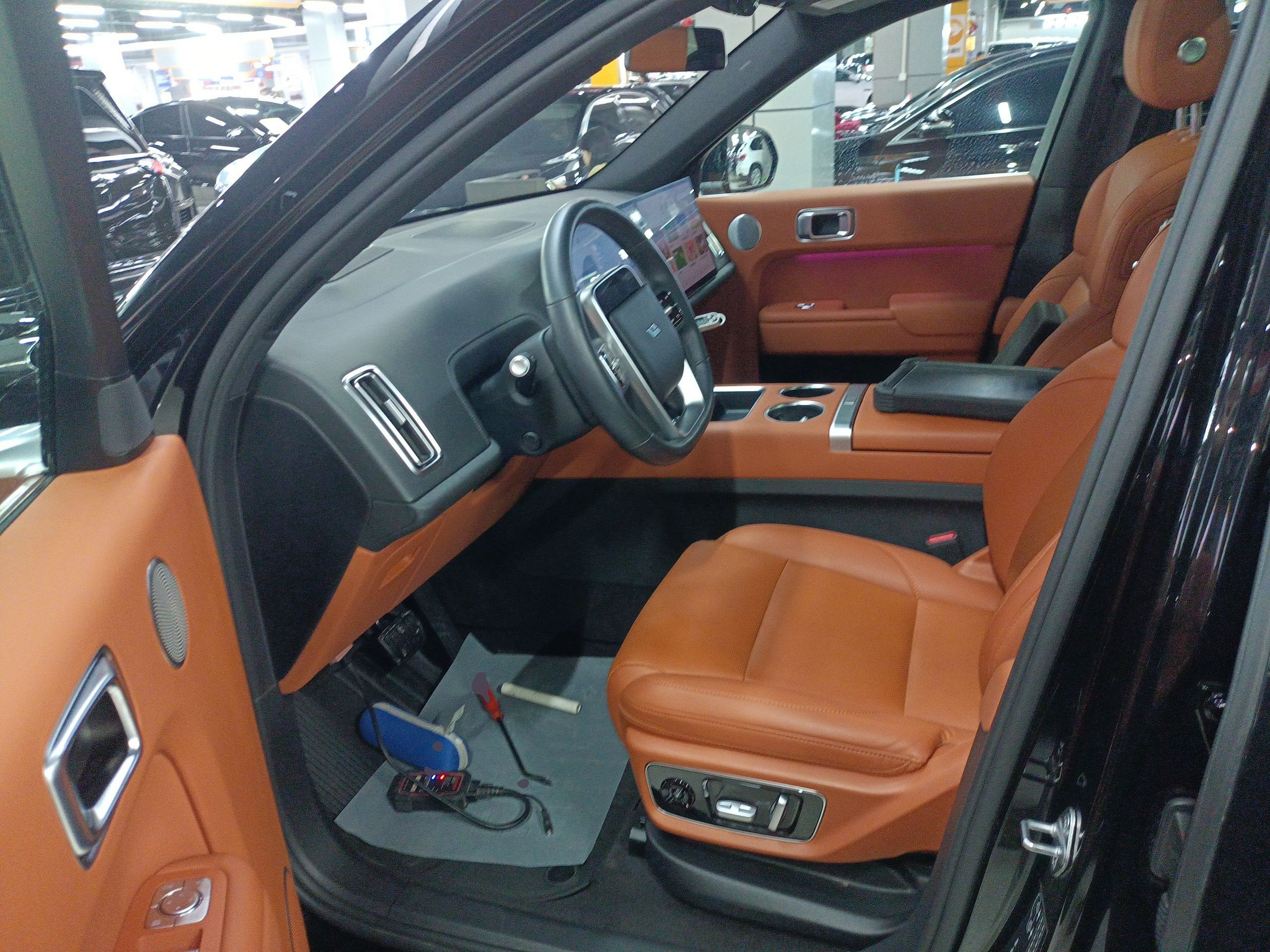 Переднее сиденье в автомобиле