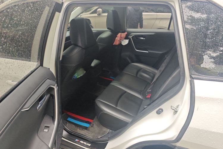 Used Toyota RAV4 2020 2.0L CVT Two-Wheel Drive Fashion PLUS Edition
