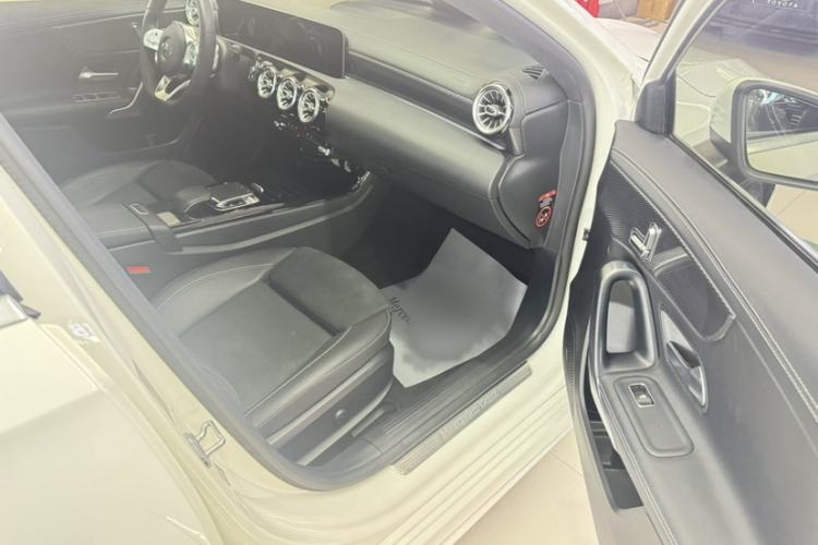 Used Mercedes-Benz A-Class 2019 A 200 L Sport Sedan First Edition Special Edition
