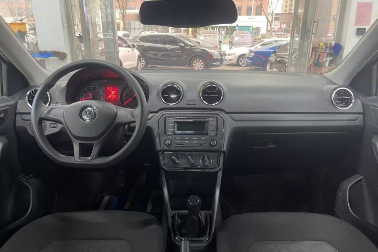 Used Volkswagen Jetta 2017 1.4L Manual Fashion Edition
