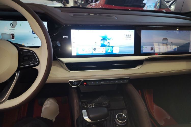 Used Geely Auto Monjaro L 2024 2.0TD High-Power Automatic Two-Wheel Drive Yunqi Version
