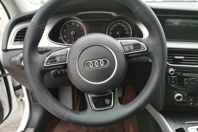 Used Audi A4L 2016 35 TFSI Collector's Edition Automatic Standard Model
