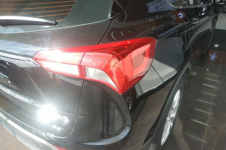 Used Buick Envision 2018 28T Four-Wheel Drive Luxury Model
