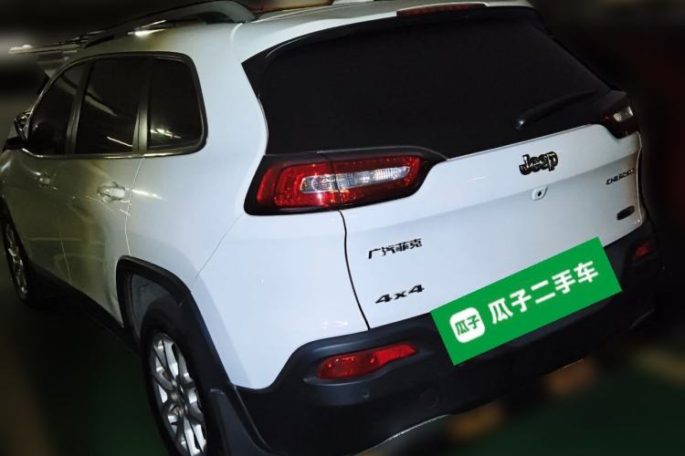 Used  Cherokee 2016 2.4L Professional Edition