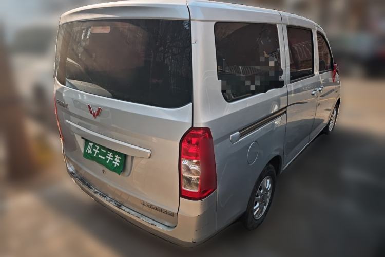 Used Wuling Rongguang V 2018 1.5L Standard Version
