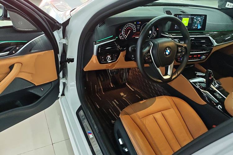 Used BMW 5 Series 2018 530Li Leading Model M Sport Package
