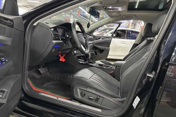 Used Volkswagen Passat 2024 380TSI Starry Luxury Edition
