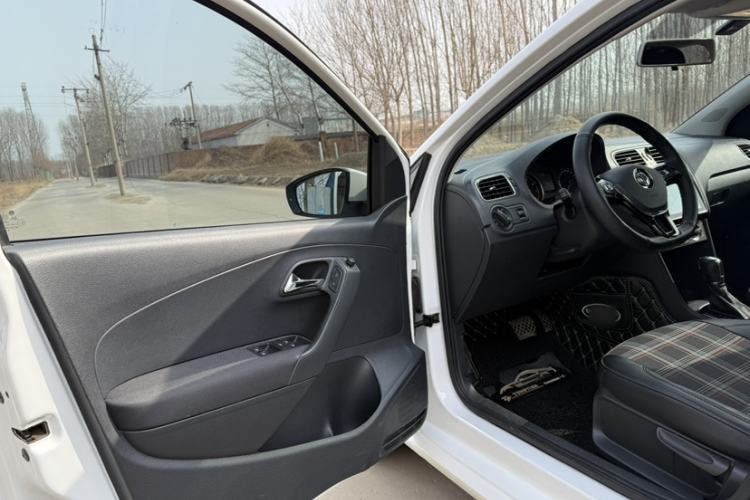 Used Volkswagen Polo 2018 1.5L Automatic Enjoyment Model
