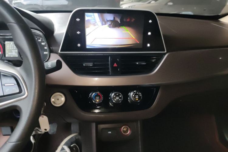 Used Baojun 310W 2017 1.5L Manual Fashion Model China V
