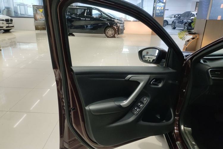 Used Citroen C3-XR 2015 1.6THP Automatic Pioneer Model