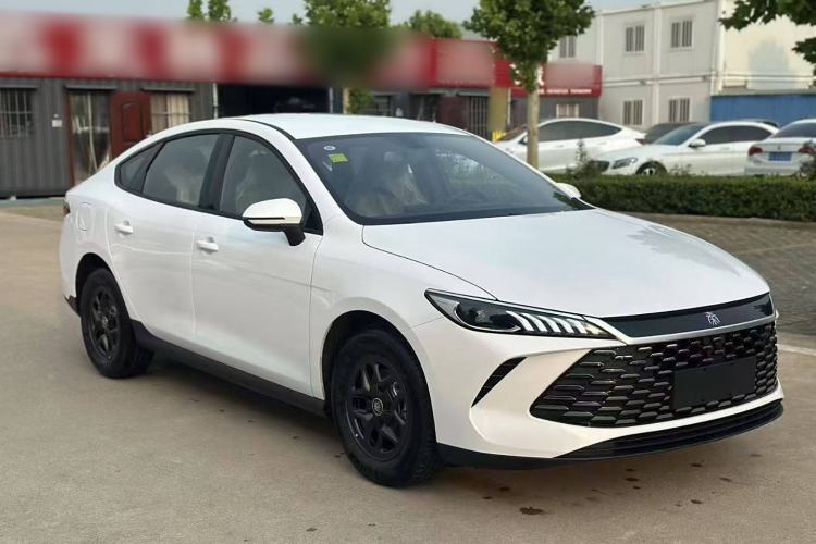 Used BYD Qin PLUS 2025 DM-i Smart Drive 55KM Leading Model
