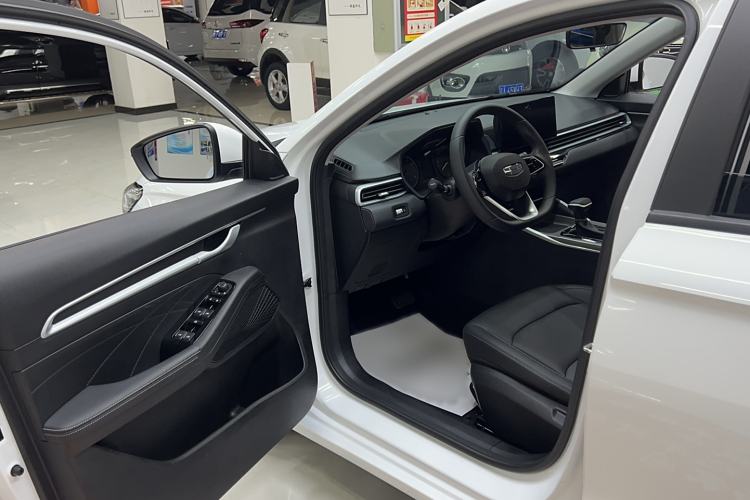 Used Geely Auto Emgrand 2025 4th Generation 1.5L CVT Starry Edition
