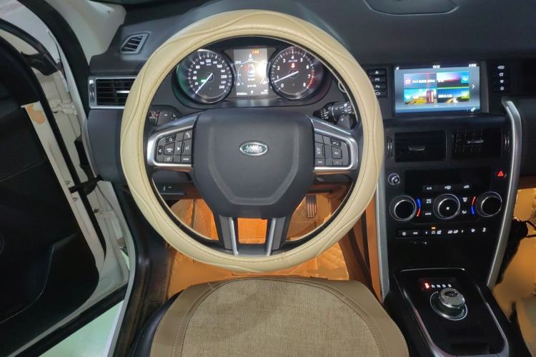 Used Land Rover Discovery Sport 2019 240 PS SE Version China VI Standard
