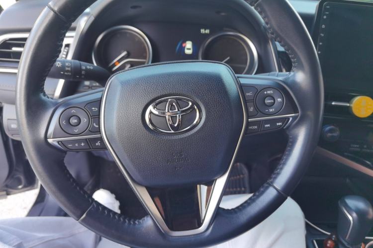 Used Toyota Camry 2021 2.0G Luxury Edition
